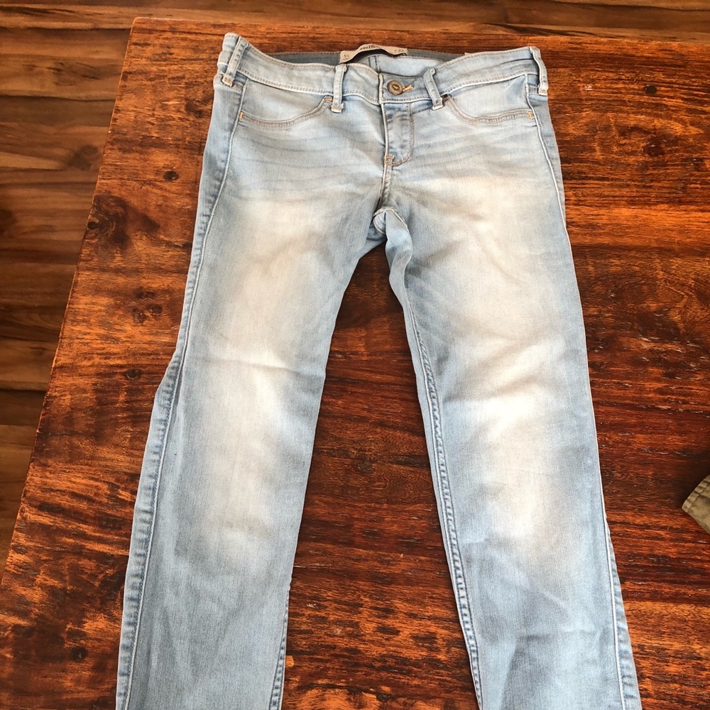 Light wash Hollister Skinny Jeans Size 2